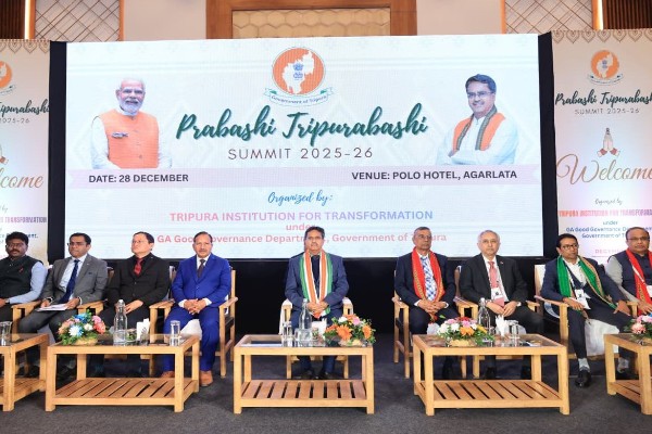 Tripura CM graces the Prabashi Tripurabashi Summit